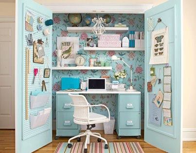 照片：Hit SHARE if you could work in an office LIKE this.
                                                               
If you won three months of FREE maid service you could!                                               

1) Go to our Cost Guide and find out how much average maid service costs in your home town. http://www.homeadvisor.com/cost/cleaning-services/hire-a-maid-service/
                                                                  
2) Enter the cost into our contest form & hit SUBMIT! http://ow.ly/kzMWl