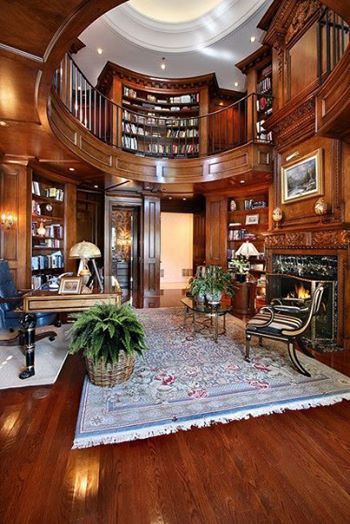 Foto: How many books do you think would fit in here? 

Share your guesses below.