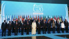 Совместное фотографирование лидеров G20 на саммите в Анталье