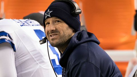 PITTSBURGH, PA - NOVEMBER 13: Dallas Cowboys Quarterback Tony Romo (9) looks on during the NFL Football game between the Dallas Cowboys and the Pittsburgh Steelers on November 13, 2016, at Heinz Field in Pittsburgh, PA. The Cowboys defeated the Steelers with a final score of 35-30. (Photo by Mark Alberti/Icon Sportswire)