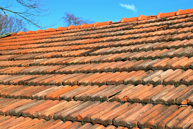 Roofing tile