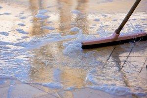 Clean Tile & Grout