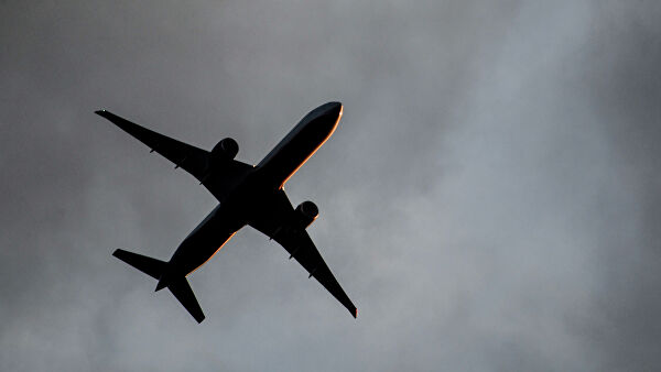 Пассажирский самолет Boeing 777