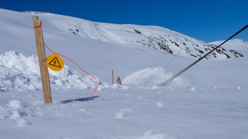 Straumleidninga er snøa ned på Sognefjellet