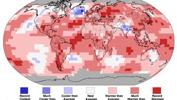 Ksrt som viser temperaturer i verden i mars. De mørkerøde er der det er rekordvarmt. Alle rød/rosafater viser mars-temperaturer over normalen.