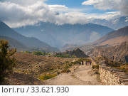 Купить «Village of Jharkot, Nepal, Himalayan landscape», фото № 33621930, снято 2 октября 2012 г. (c) Юлия Бабкина / Фотобанк Лори