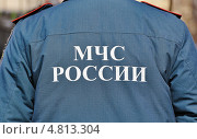 Купить «Надпись на спине "МЧС РОССИИ"», эксклюзивное фото № 4813304, снято 1 мая 2013 г. (c) Алёшина Оксана / Фотобанк Лори