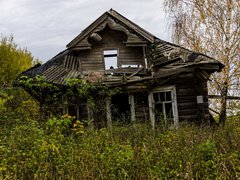 Умирающие деревни: фото брошенных домов, где замерло время