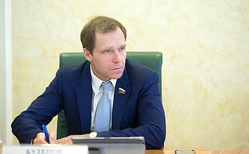 А. Кутепов предложил освободить от налогообложения премии призерам заключительного этапа Всероссийской олимпиады школьников