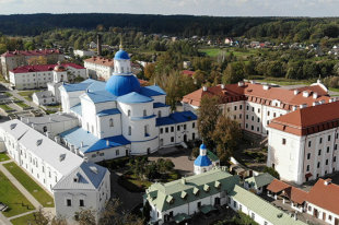 Памятный камень заложили в Жировичском монастыре