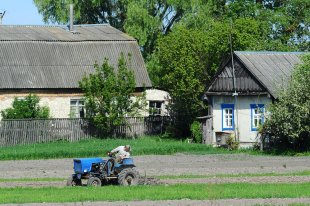 Может ли российский пенсионер купить сельский дом в Беларуси