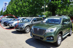 Перелицованный Lada Xray заметили в Северной Корее