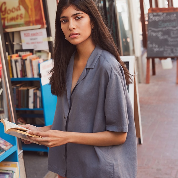 LINEN BLEND OPEN COLLAR SHORT SLEEVED SHIRT