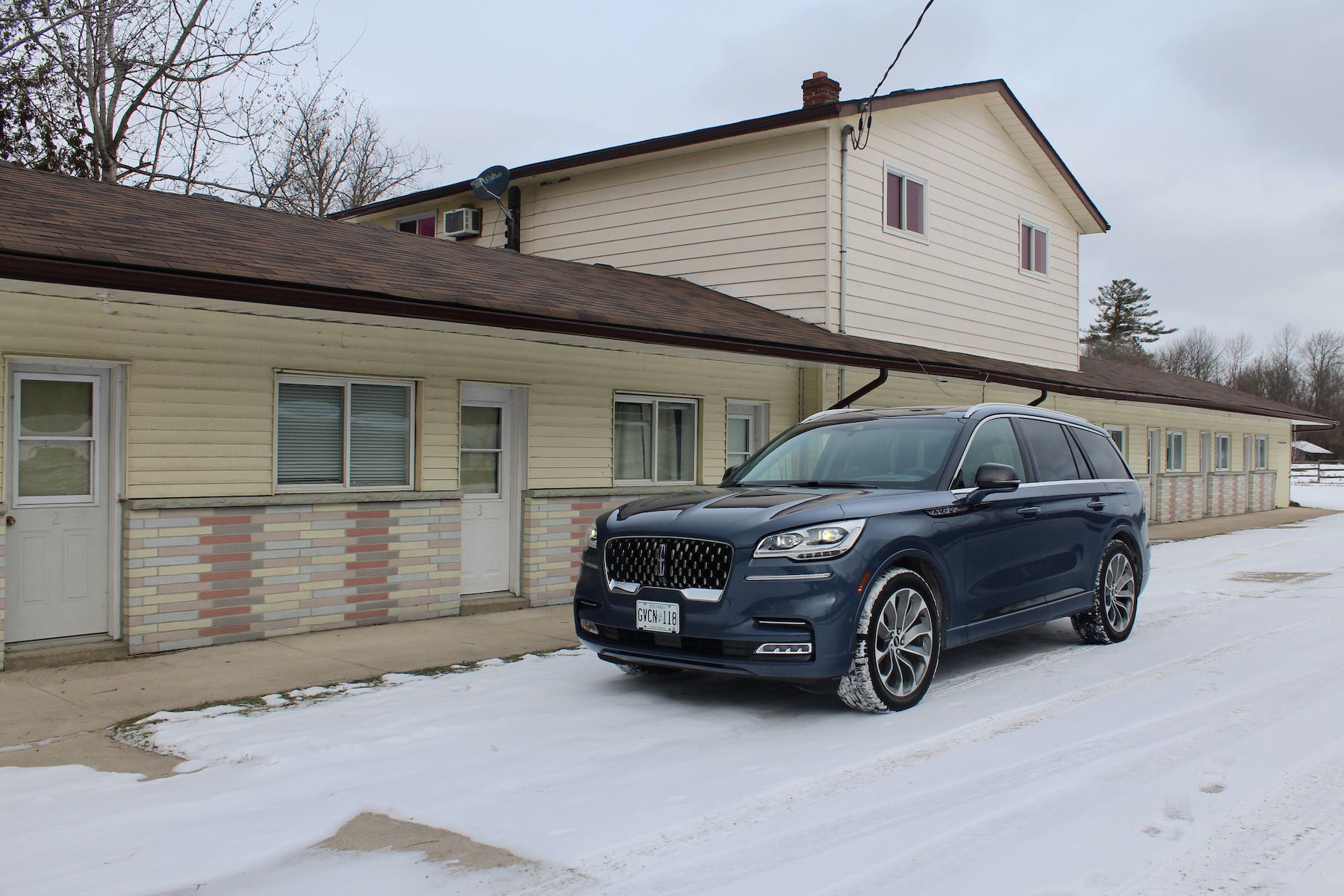 2021 Lincoln Aviator - motel 2