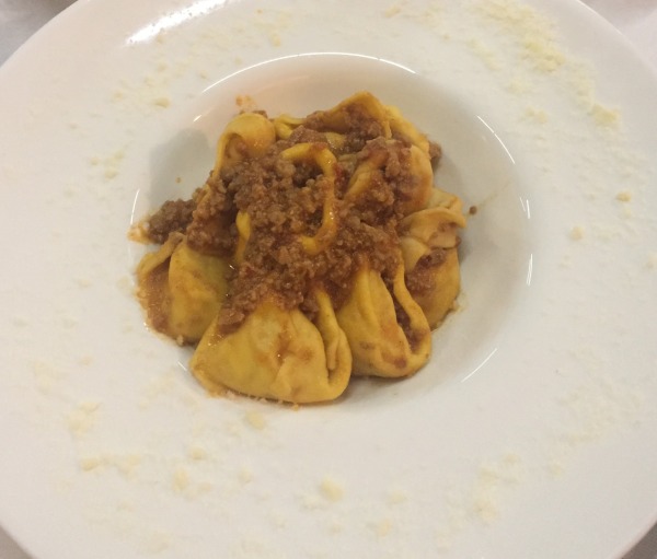 Cappellacci di zucca al ragù