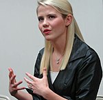 Элизабет Смарт в 2012 году