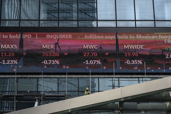 Locals Step In As $55 Billion Rout Hits Philippine Stocks