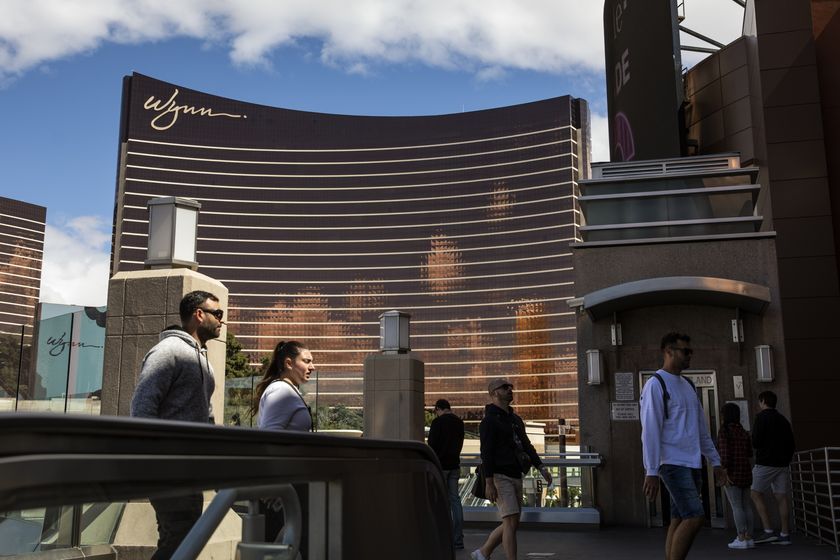 Wynn Resorts, MGM Close Las Vegas Casinos Amid Coronavirus Concerns