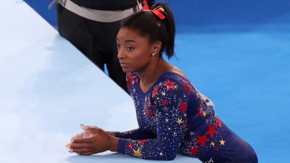 Simone Biles faz lembrar que astros do esporte já sofreram com depressão