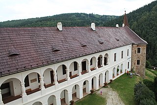 Velhartice, hrad (2013-08-13; 10).jpg