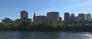 Hartford Skyline from Great River Park (Cropped).jpg