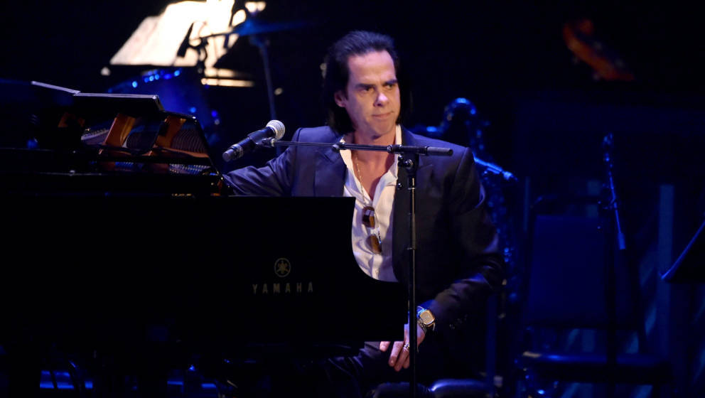 Nick Cave live am Klavier