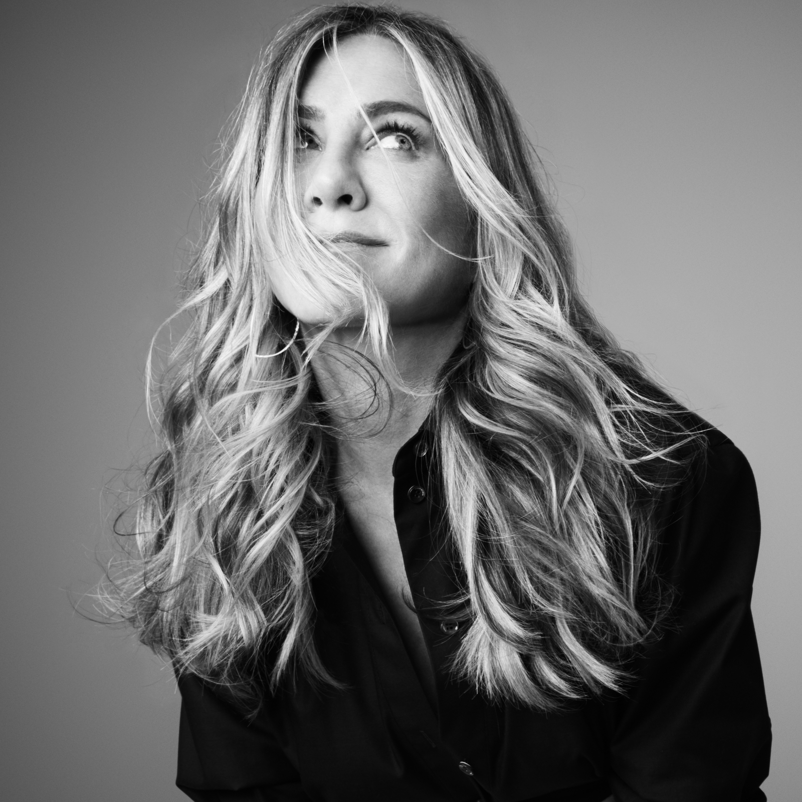 black and white photo of jennifer aniston