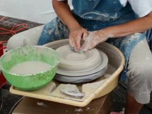 File:PotteryShaping.ogv