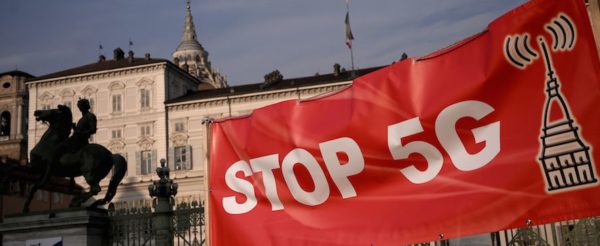 In Europa ci sono stati quasi 300 attacchi contro le antenne 5G