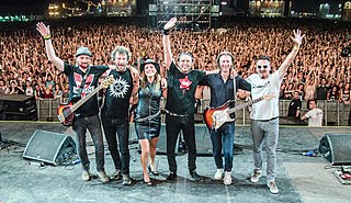 Zabranjeno pušenje at the 2017 Belgrade Beerfest (left to right): Klo, Trak, Lana, Sejo, Toni, & Robi