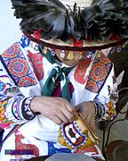 Huichol Trabajando.JPG