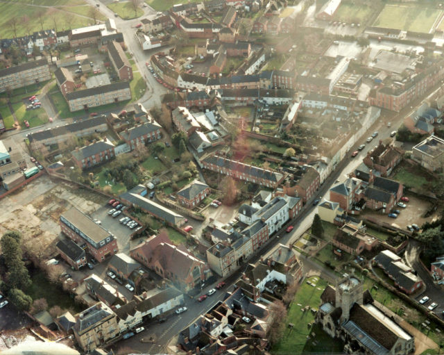 Aerial view of Long Street and Morris Lane, Devizes, Wiltshire c1991