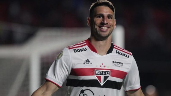 São Paulo pode ser obrigado a comprar Calleri por meta