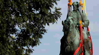 A Black museum asks to melt Charlottesville's Robert E. Lee statue to create new art