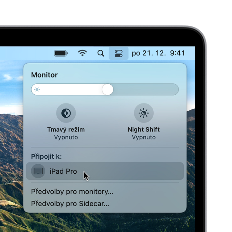 Možnosti zobrazení v Ovládacím centru v macOS Big Sur s kurzorem umístěným nad volbou Připojit k: iPad