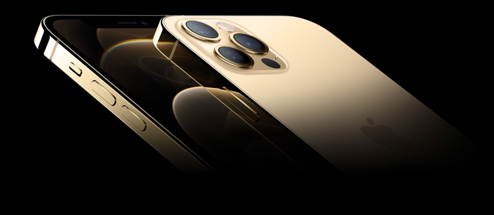 iPhone 12 Pro Max in goud.