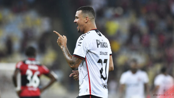 Athletico-PR faz 3 a 0 no Flamengo no Maracanã e está na final da Copa do Brasil