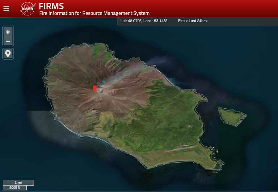 Hot spot and plume at Sarychev Peak volcano during the past days (image: NASA FIRMS)