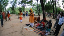 File:Gacher pata taka keno hoy na - Baul Song Performance - Tarun Khyapa and Ananda Khyapa with Group - Saturday Haat - Sonajhuri - Birbhum 2014-06-28 5326.ogv