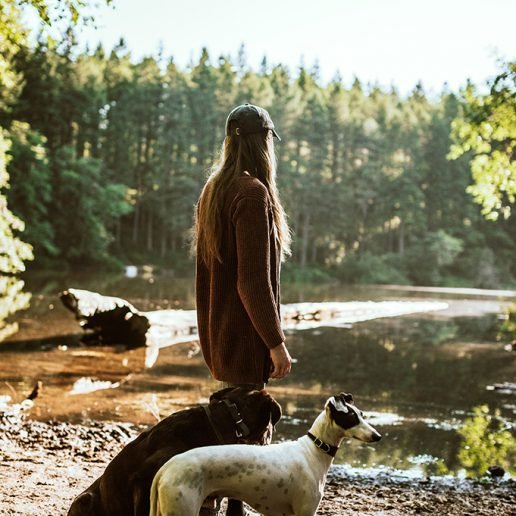 Forest Bathing: Τι μπορεί να προσφέρει μια βόλτα στη φύση;