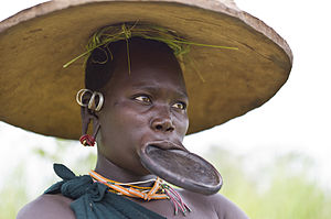 Surma woman.jpg