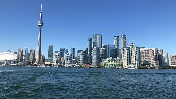 Торонто. вид на Торонто с озера Онтарио 