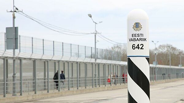 Пограничный столб на эстонско-российской границе в Нарве