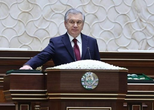 SHAVKAT MIRZIYOYEV O‘ZBEKISTON PREZIDENTI SIFATIDA QASAMYOD QILDI