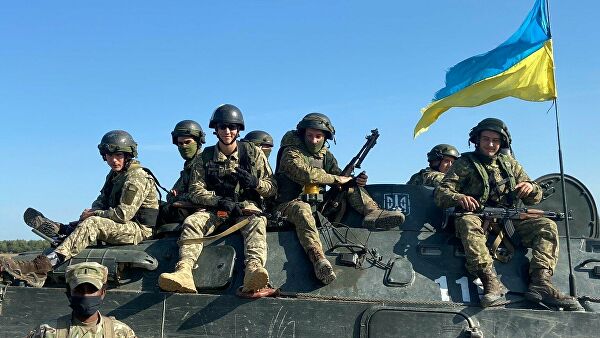 Украинские военные во время учений