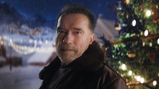 World of Tanks: Schwarzenegger főszereplésével készült a játékhoz megható karácsonyi reklám, aminek köze sincs a harckocsikhoz