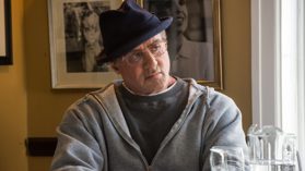 És azt tudtátok, hogy Stallone elismert festő? Csak mert nemrég kiállítása nyílt Németországban - mutatjuk is néhány képét (Hírek Sylvester Stallone)