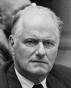 Wim van Eekelen 1986 (1).jpg