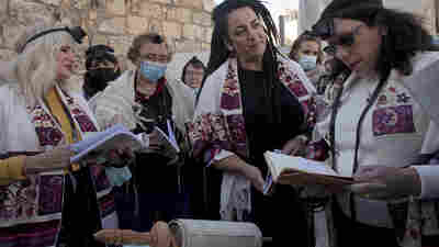 Western Wall prayer site's future is in doubt under Israel's fragile government