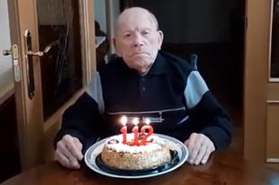 Сатурнино де ла Фуэнте Гарсия отмечает своё 112-летие.